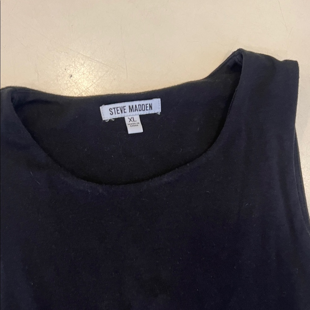 Steve Madden Classic Black Top